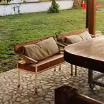 Bujtina Tushaj * Lezhë