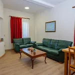 Bujtina Tushaj Lezhë