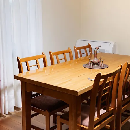 Bujtina Tushaj Landhuis