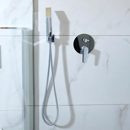 Bujtina Tushaj Landhuis *