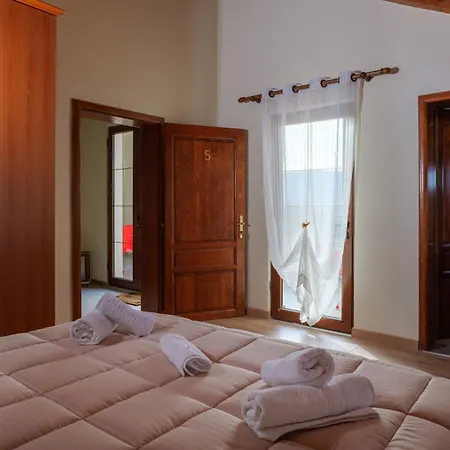 Bujtina Tushaj Landhuis