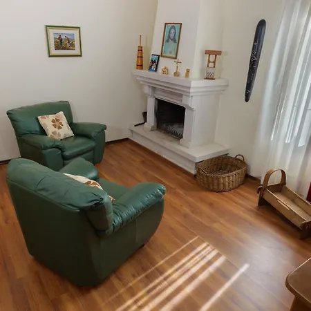 Bujtina Tushaj Lezhë