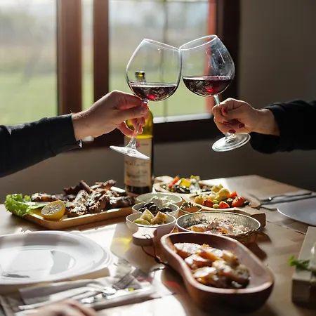 Bujtina Tushaj * Lezhë