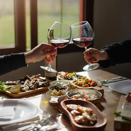 Bujtina Tushaj Lezhë