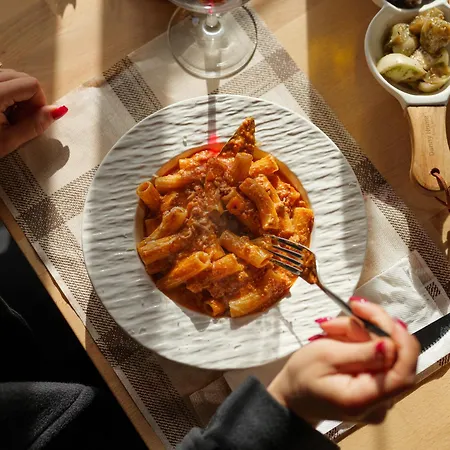 Bujtina Tushaj Landhuis *