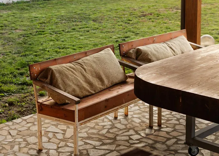 Bujtina Tushaj * Lezhë