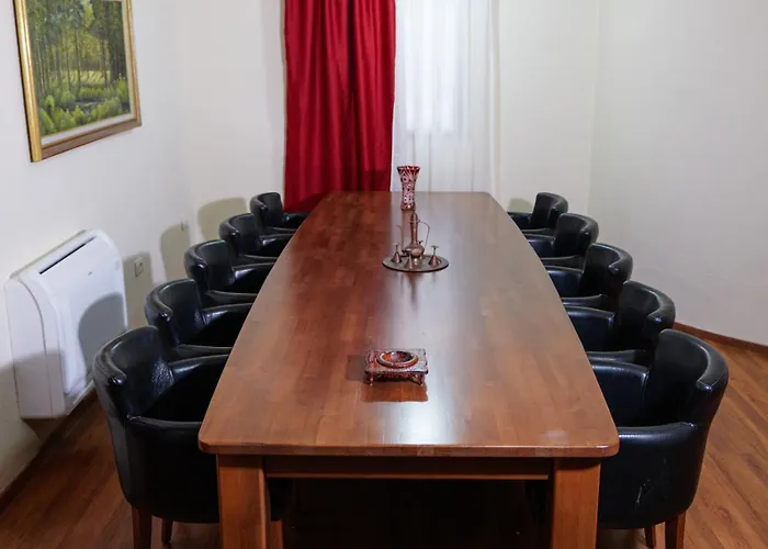 Bujtina Tushaj * Lezhë