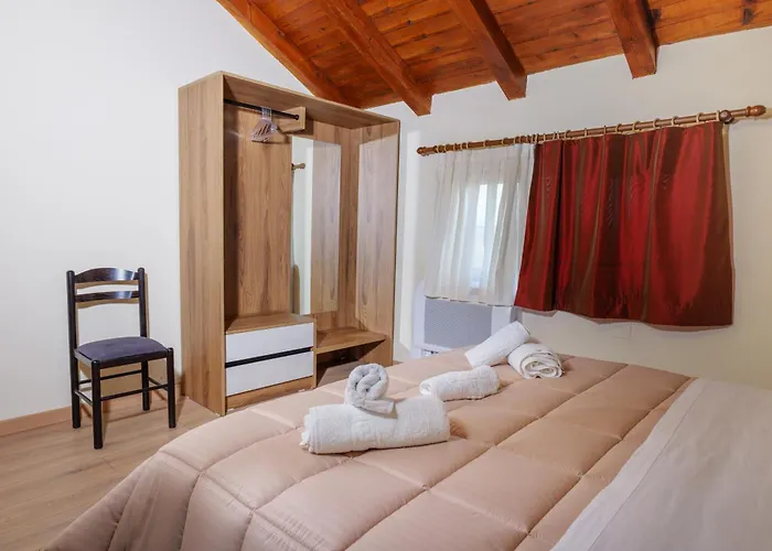 Bujtina Tushaj Lezhë