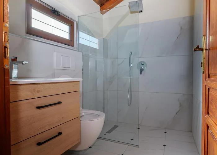 Bujtina Tushaj Landhaus Lezhë