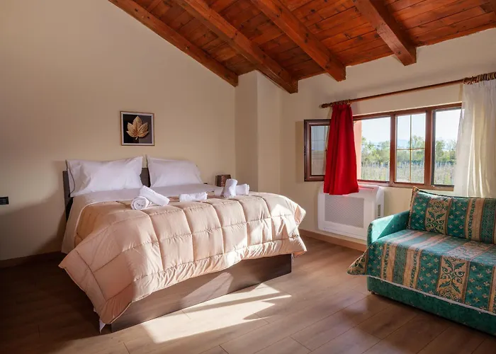 Bujtina Tushaj Lezhë