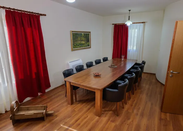 Bujtina Tushaj Venkovský dům Lezhë