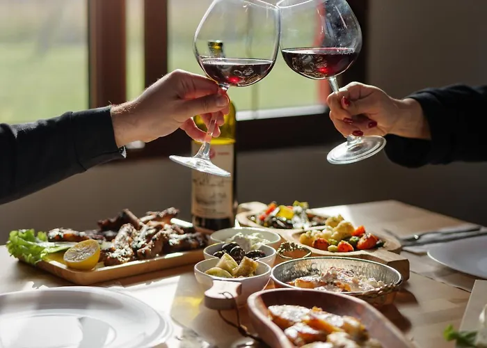 Bujtina Tushaj * Lezhë